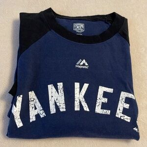 Yankees T-shirt new without tag size L
